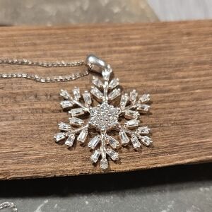 Sterling Silver And CZ Snowflake.  Sweet.  EUC